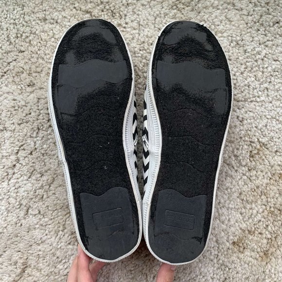 City Sneaks Zig Zag Striped Shoes - Picture 5 of 6